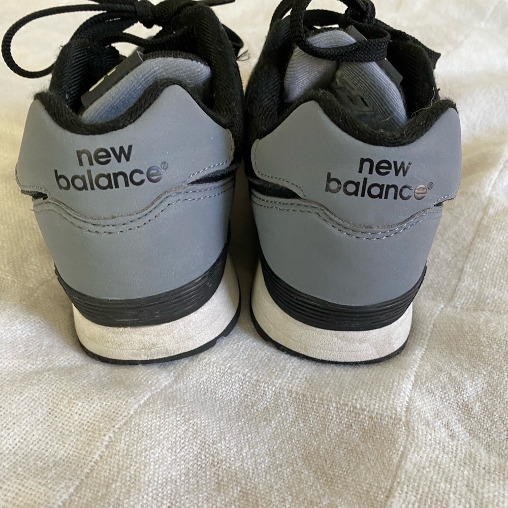 New Balance Classics - Picture 3 of 5